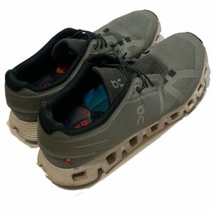 10 / On Running women’s Sneakers